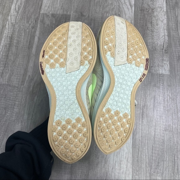 AIR Zoom X Pegasus 35 Turbo 'Barely Volt' - Picture 4 of 13